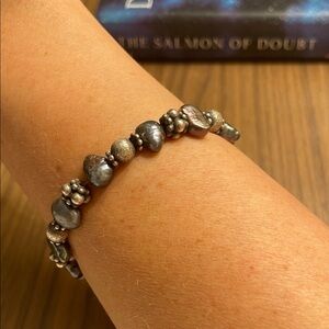 Elegant black freshwater pearls Silver Beaded Bracelet